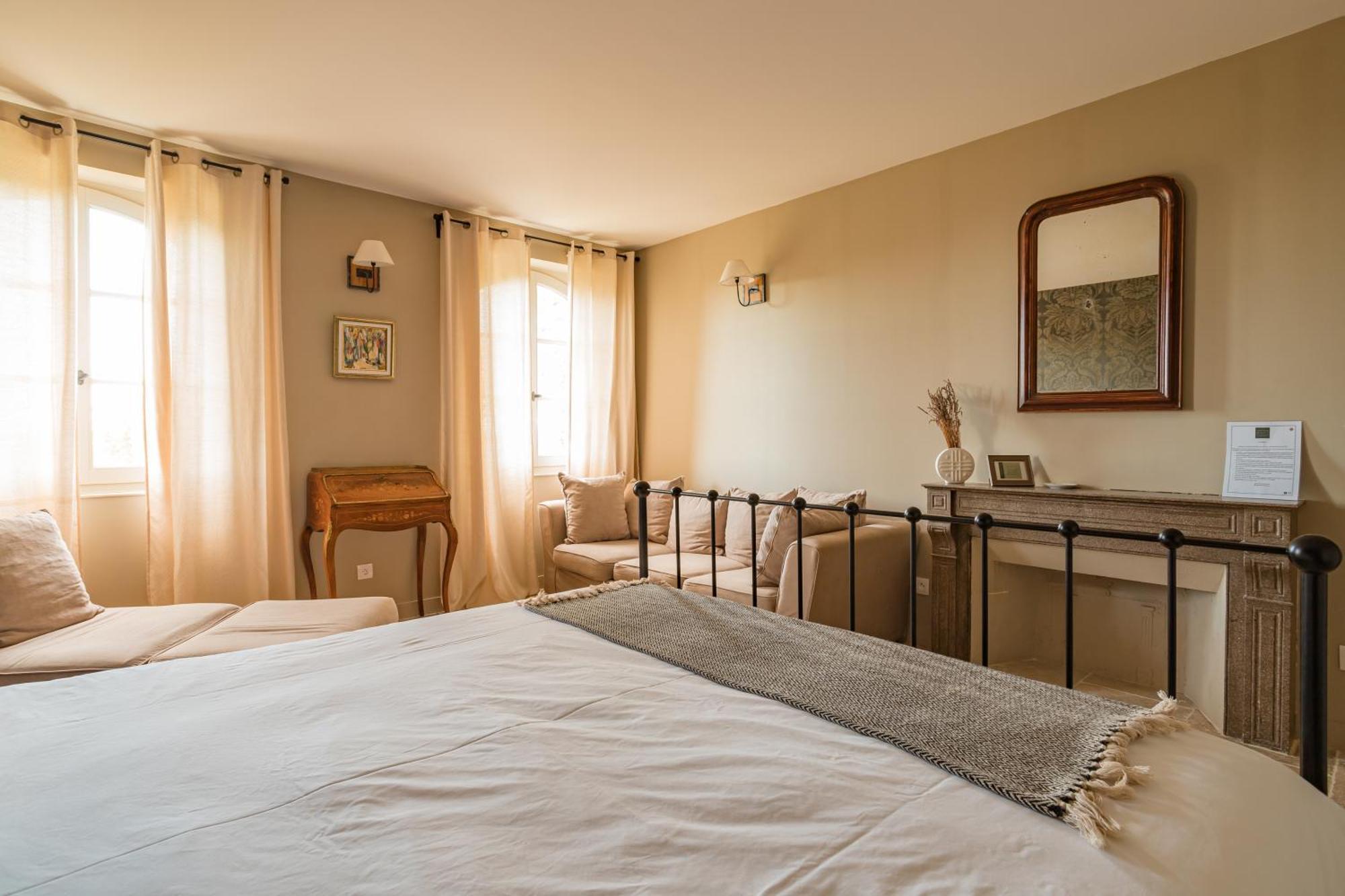Chateau Montplaisir Charming B&B In Provence Valréas Zewnętrze zdjęcie